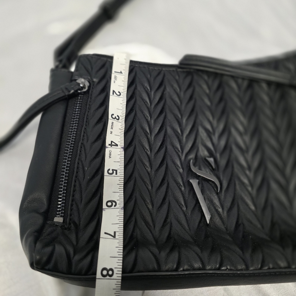 Simply Vera Vera Wang Black Textured Crossbody Bag - Picture 15 of 16